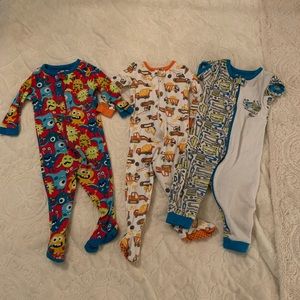 Set of 3 Children’s Place sleep and play outfits